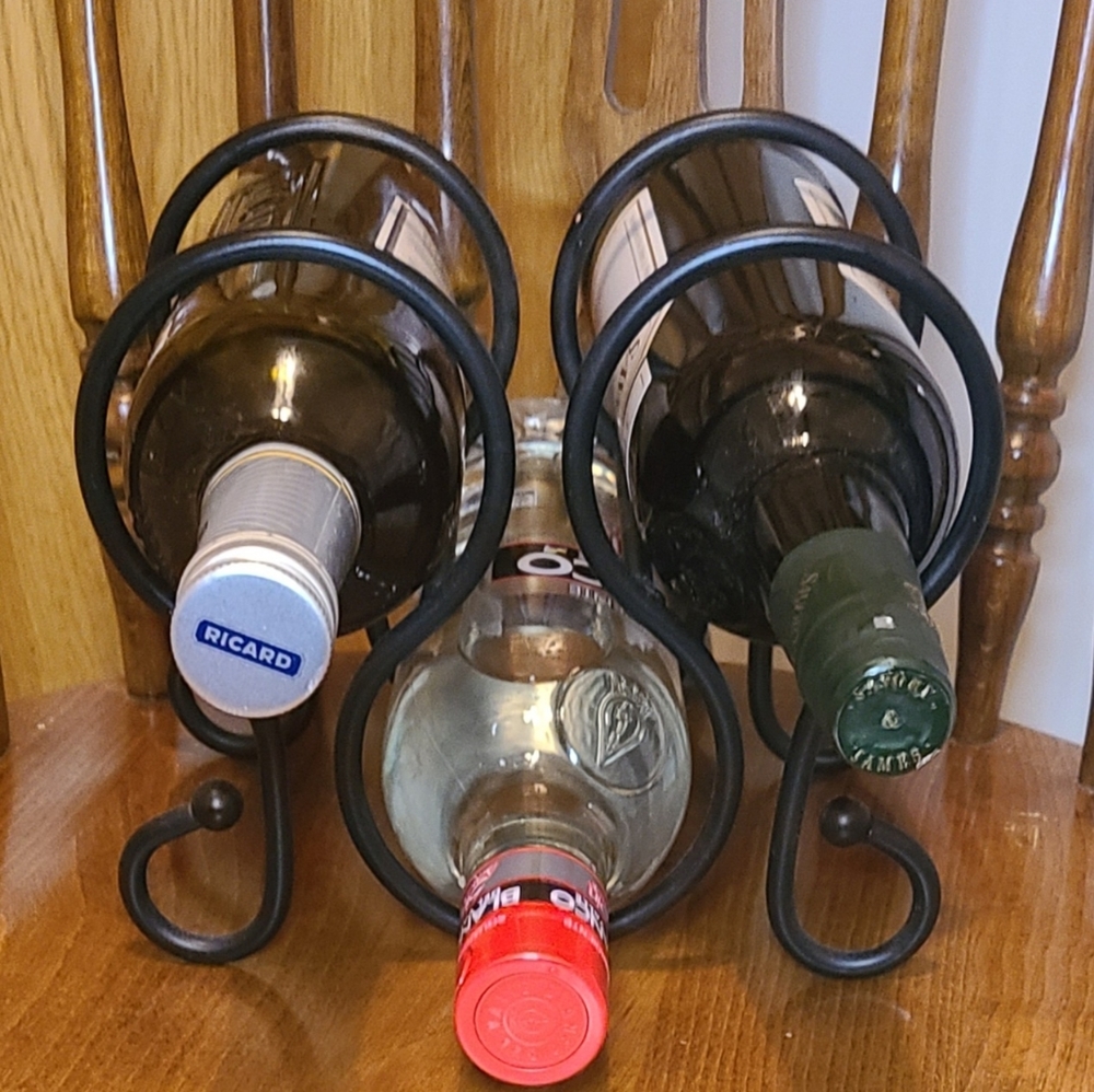 Wine Rack | Fits 3-Standard Bottles, Spiral-Design, Wrought-Iron (BLK), Compact